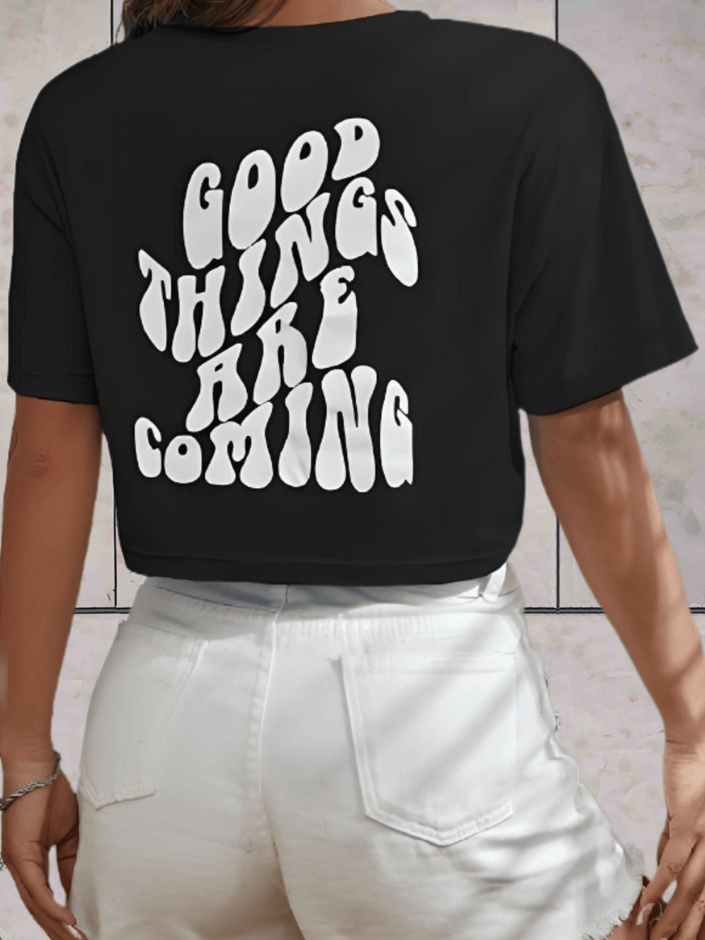 Cleofe - Crop T-Shirt "Good Things Are Coming" - Sky-Sense