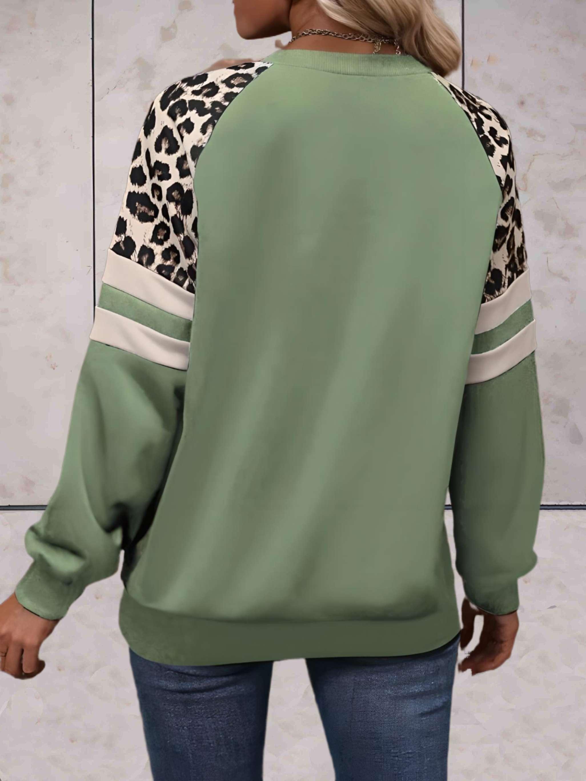 Ezra - Mooi aansluitende sweater met luipaardprint op de mouwen - Sky-Sense