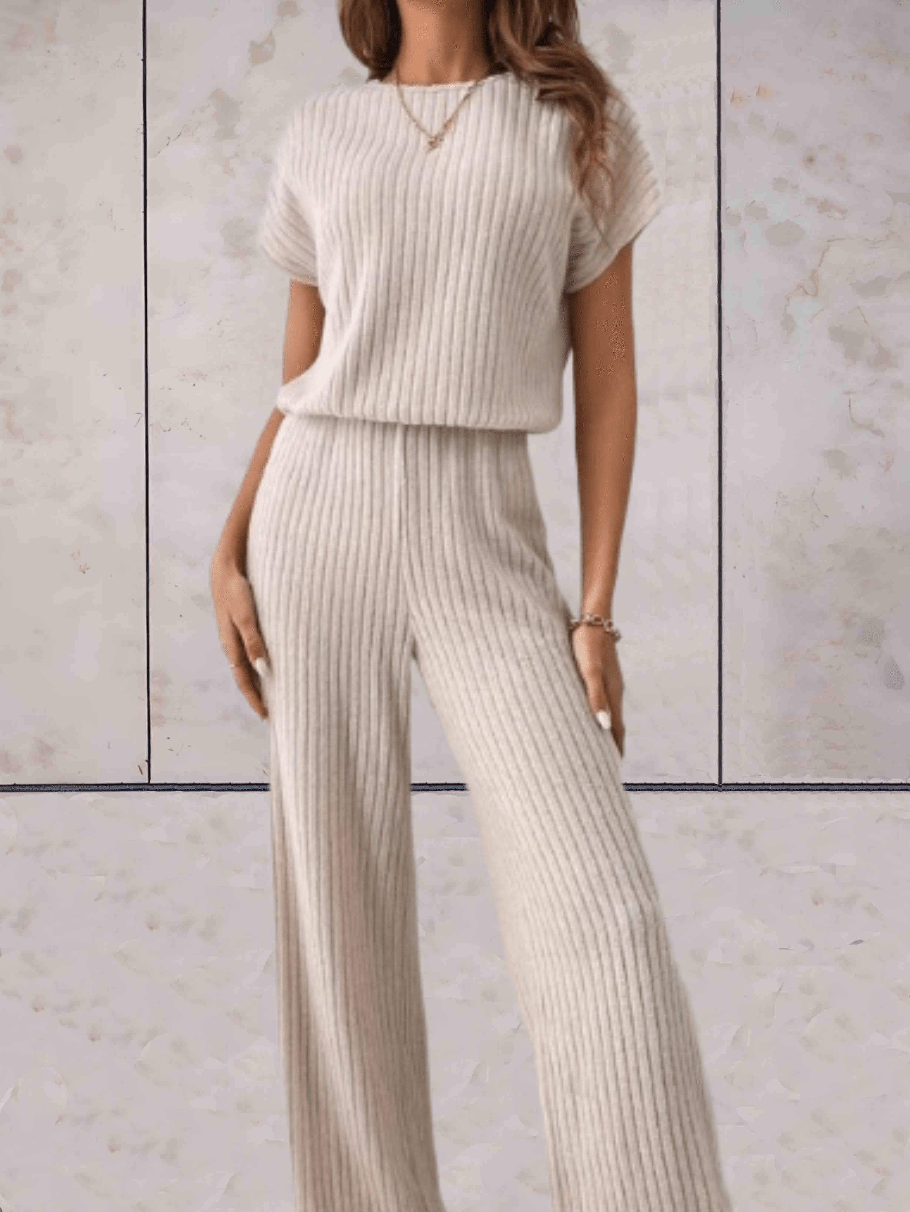 Polly - Effen jumpsuit met korte mouwen en geribbeld design - Sky-Sense