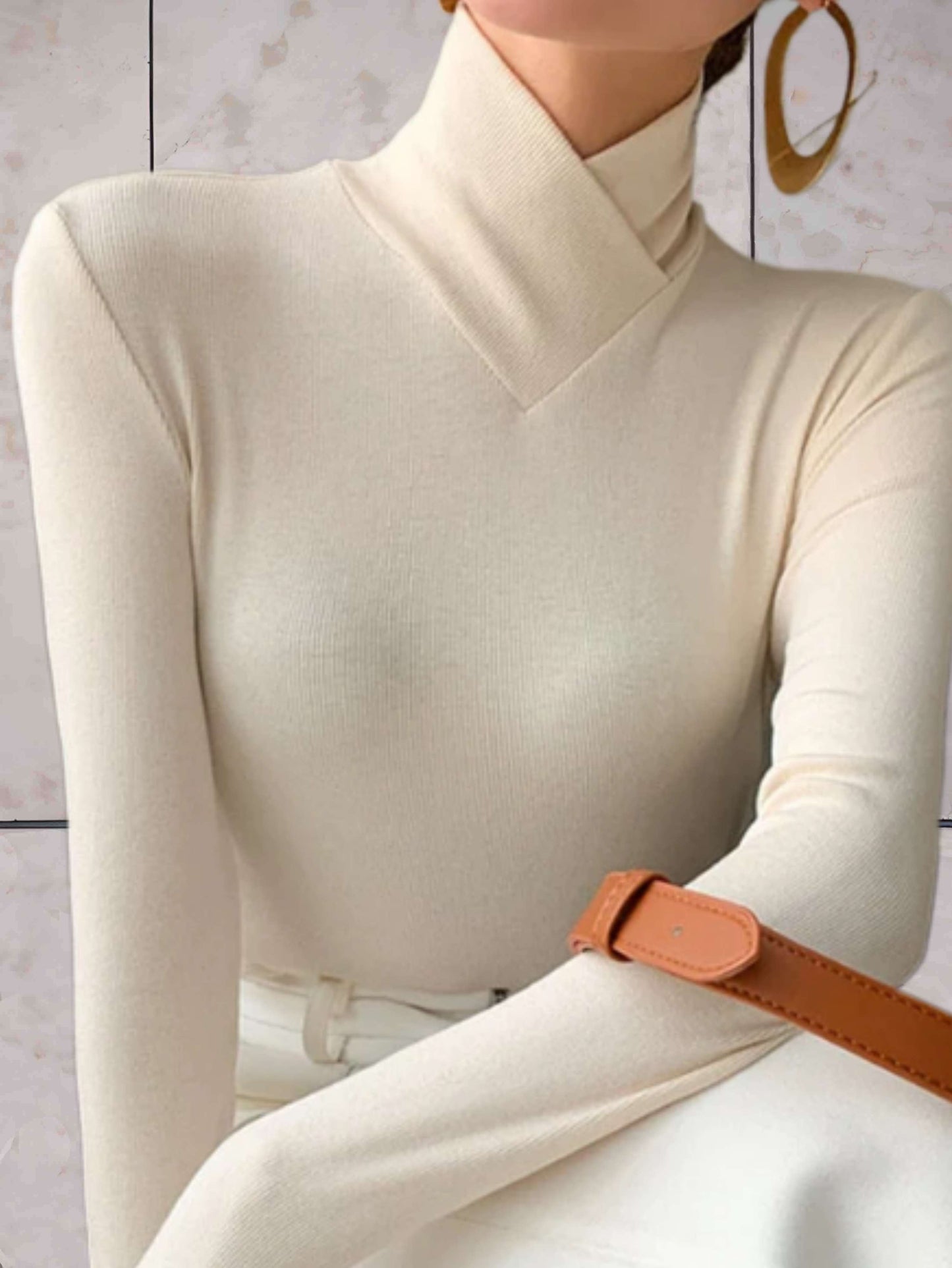 Tricia - elegante slim-fit, gekruiste col top met lange mouwen om casual te dragen